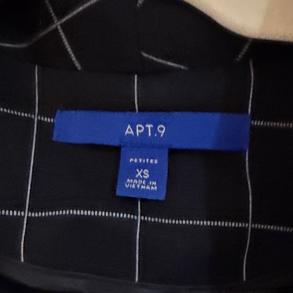 Apt 9 Black Blazer with White Grid Pattern - Picture 2 of 3